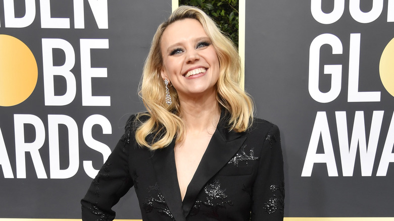 Kate McKinnon souriante