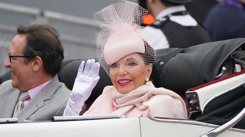 Joan Collins et Percy Gibson