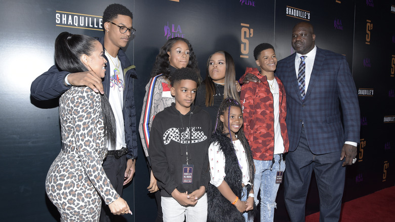 Shaquille O'Neal et Shaunie posent avec leurs enfants