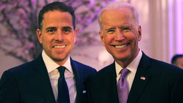 Hunter et Joe Biden souriant