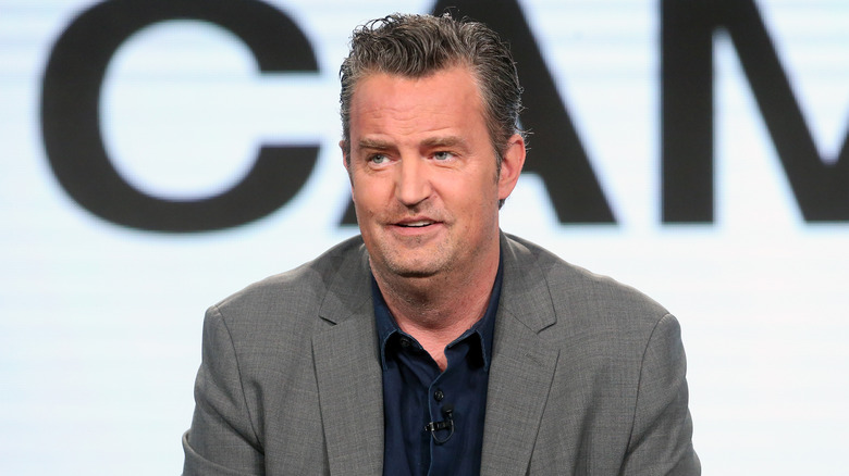 5 révélations tirées des mémoires de Matthew Perry qui sont encore plus tragiques aujourd’hui