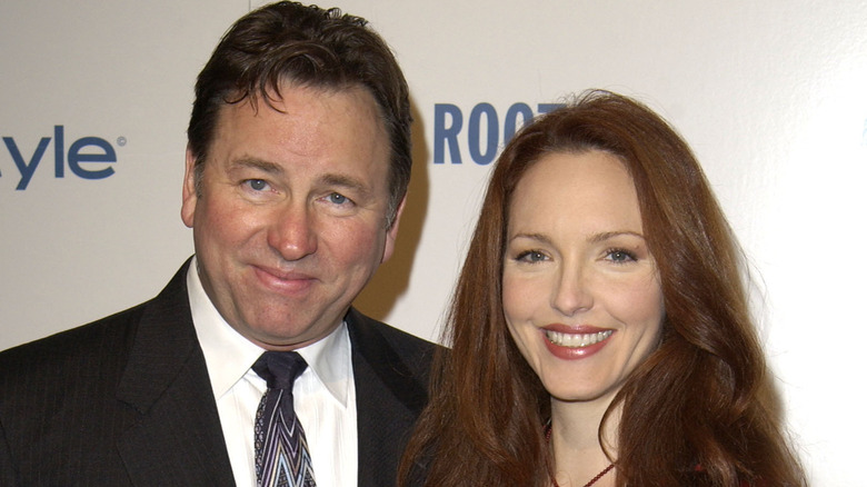 Amy Yasbeck, la veuve de John Ritter, n’a plus jamais été la même après sa mort