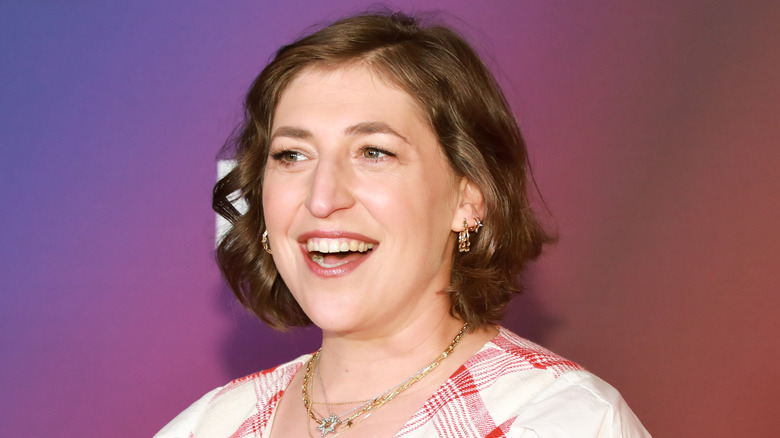 Le côté louche de Mayim Bialik