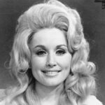 Le début peu glamour de la carrière de Dolly Parton dans la musique country