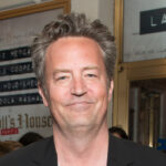 Les derniers textes d’Ione Skye avec Matthew Perry prouvent qu’ils sont restés proches