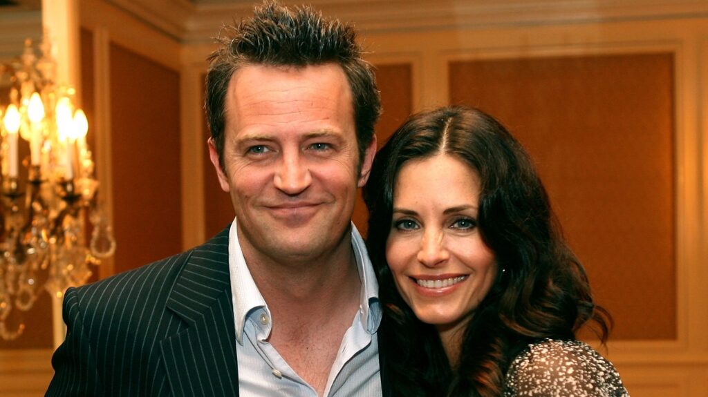 Courteney Cox se souvient de Matthew Perry avec un extrait de leur lien dans les coulisses