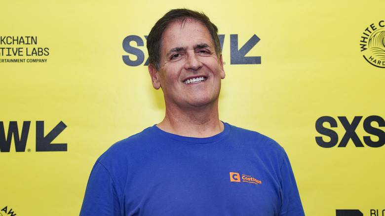 Mark Cuban porte du bleu