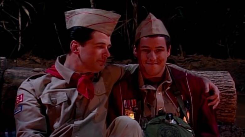 Alec Baldwin et Adam Sandler dans le sketch de Canteen Boy