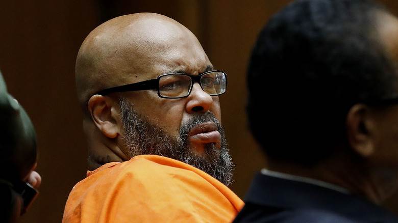 Suge Knight a l'air mécontent au tribunal