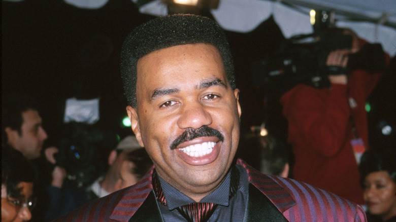 Steve Harvey souriant