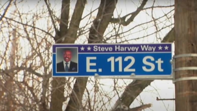 Photo du panneau de rue Steve Harvey Way