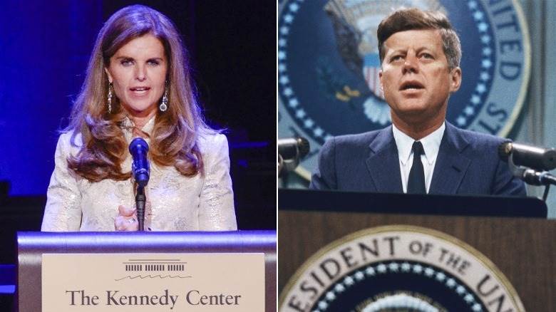 Maria Shriver s'exprimant sur un podium du Kennedy Center et John F. Kennedy s'exprimant devant un podium présidentiel