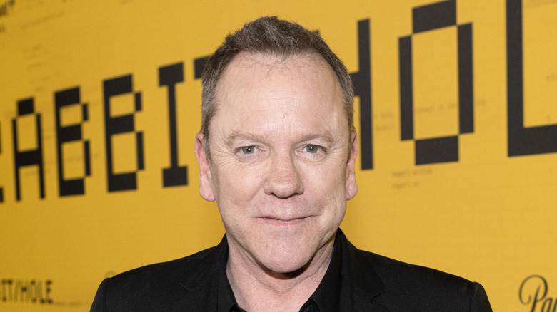 Kiefer Sutherland souriant