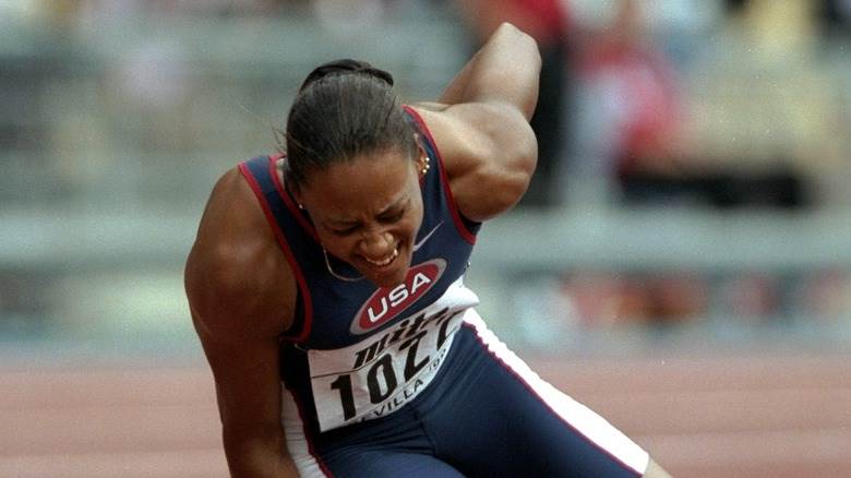 Marion Jones souffre de spasmes au dos