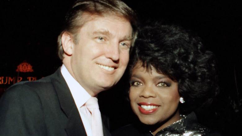 Donald Trump et Oprah Winfrey posant