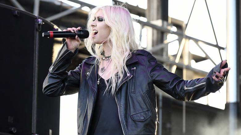 Taylor Momsen sur scène