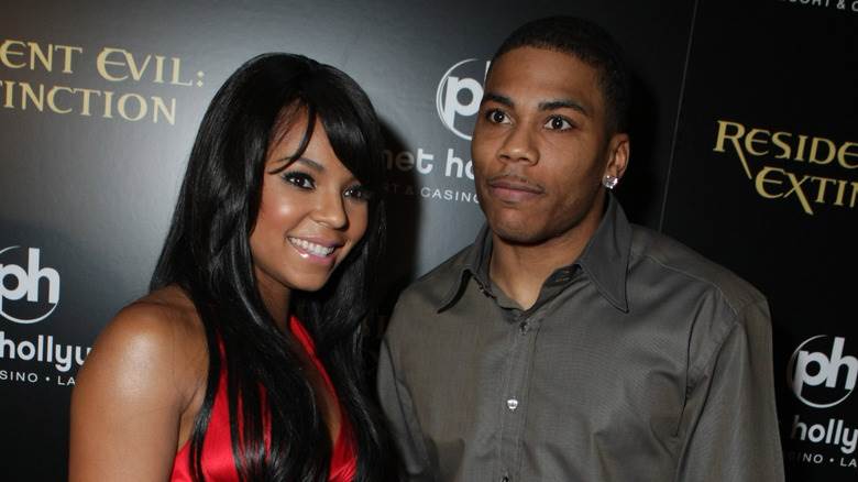 Ashanti et Nelly posant en 2007