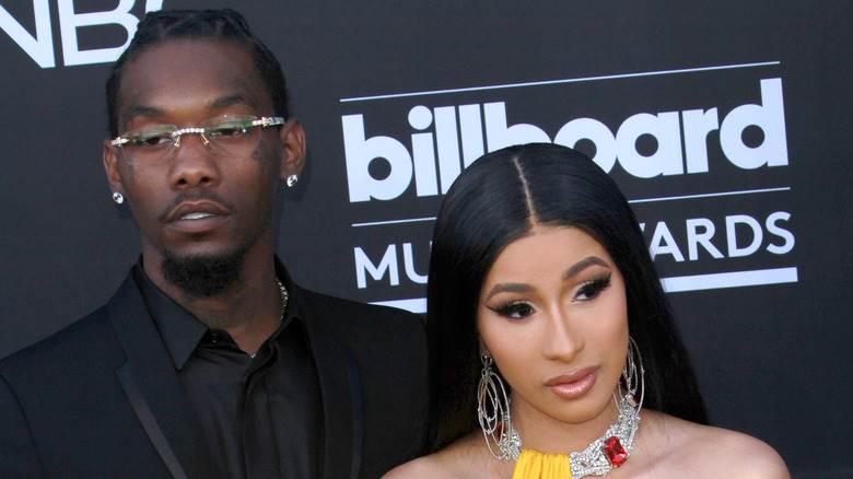 Offset et Cardi B posant