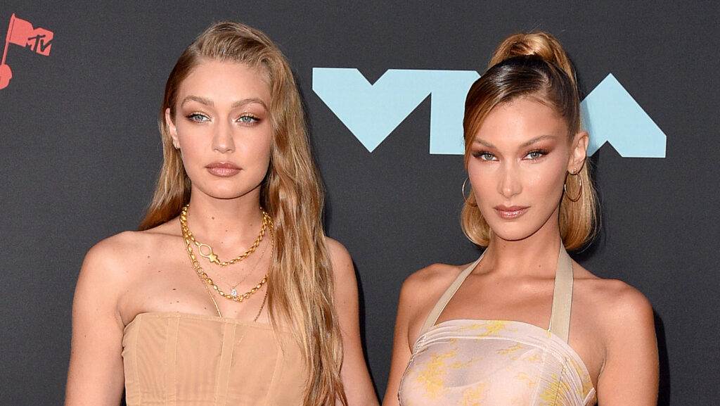 À quoi ressemblait vraiment l’enfance somptueuse de Gigi et Bella Hadid