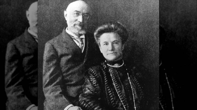 Isidor et Ida Straus posant