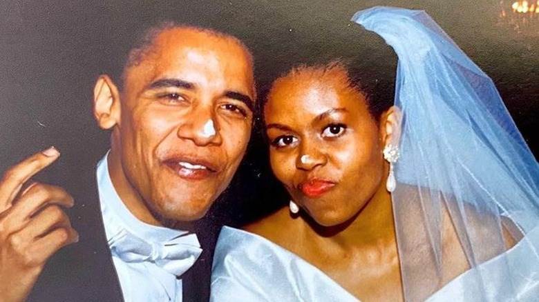 Barack et Michelle Obama souriants à leur mariage