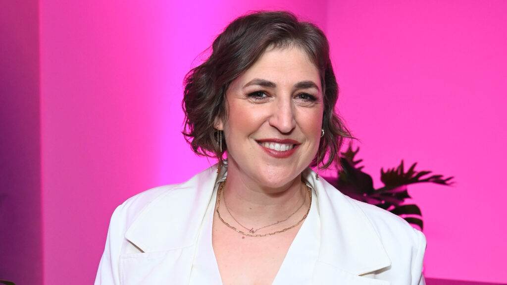 L’éviction de Mayim Bialik du péril amène tout le monde à dire la même chose