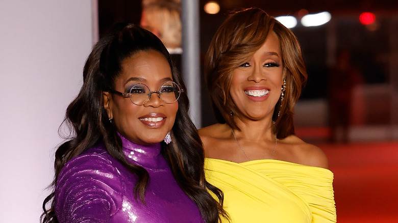 Oprah et Gayle King souriantes