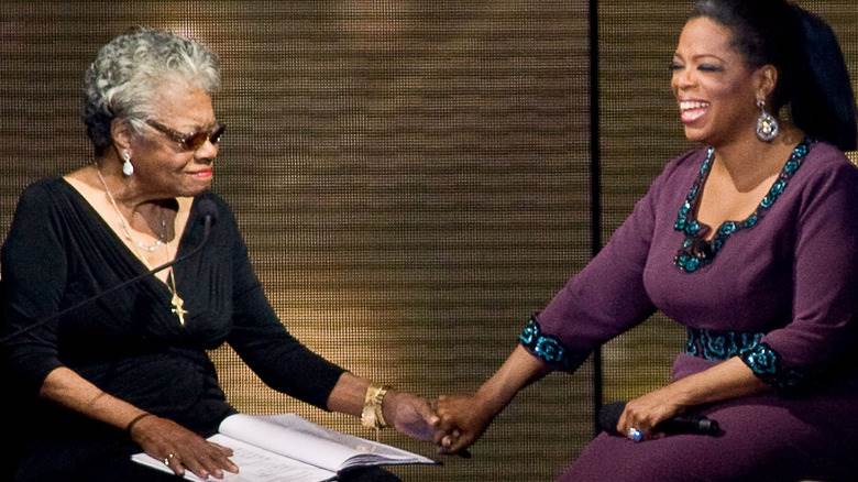 Oprah Winfrey interviewe Maya Angelou