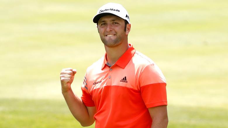 Jon Rahm pompe son poing