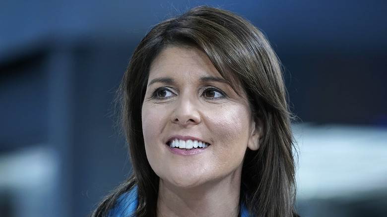 Nikki Haley souriante