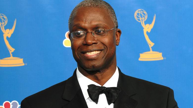 Andre Braugher portant un smoking