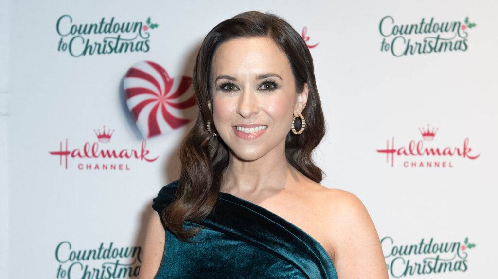 La star de Hallmark, Lacey Chabert, admet que son mariage dans la vraie vie n'est pas parfait