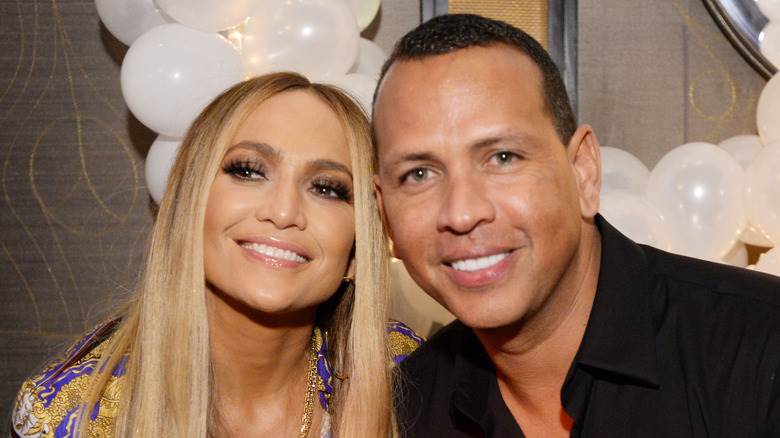 Jennifer Lopez et Alex Rodriguez souriants