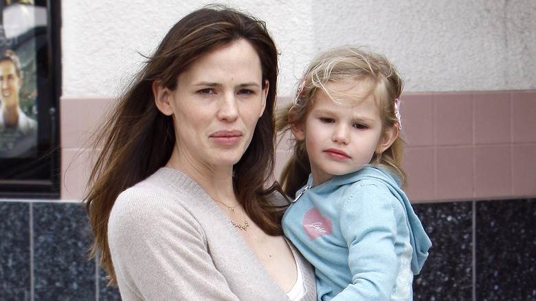 4 fois Violet Affleck a canalisé sa célèbre maman Jennifer Garner