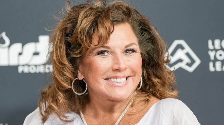 Abby Lee Miller souriante 