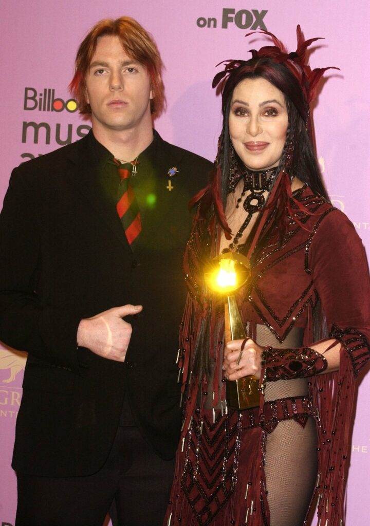 2002 Billboard Music Awards - Salle de presse, Elijah Allman et Cher