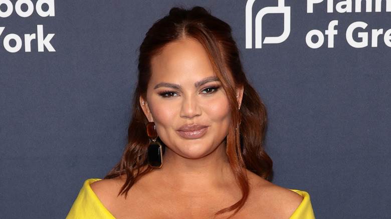 Robe verte Chrissy Teigen