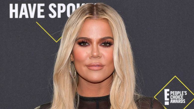 Khloé Kardashian cheveux longs