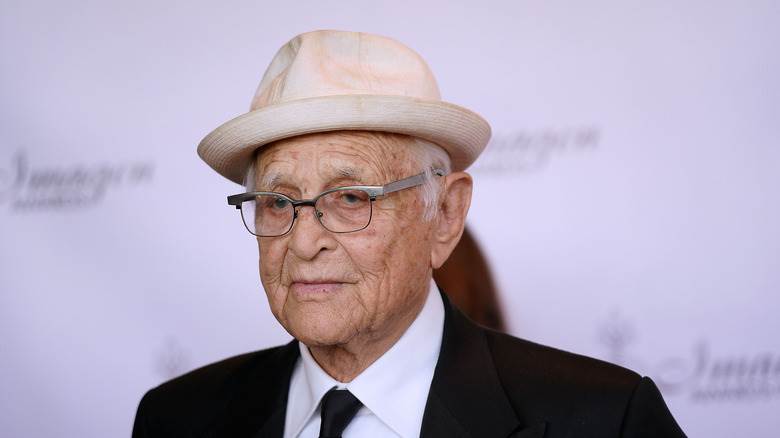 Norman Lear portant un fedora