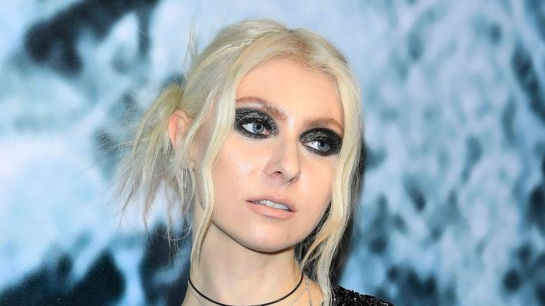 Fard à paupières noir pailleté Taylor Momsen