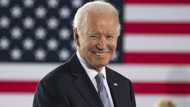 Joe Biden souriant