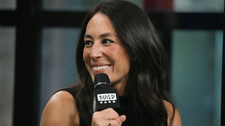 Joanna Gaines souriante