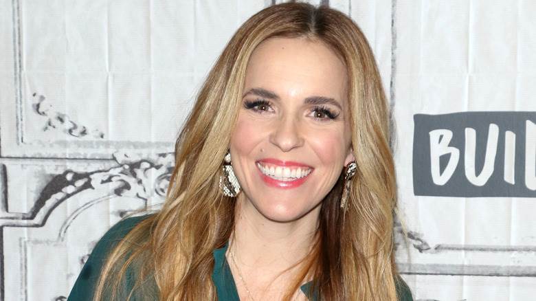 Rachel Hollis, souriante