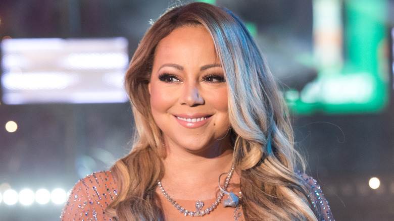 Mariah Carey souriante