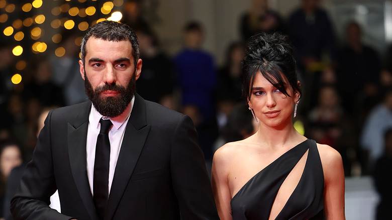 Voici comment le petit ami de Dua Lipa, Romain Gavras, gagne son argent