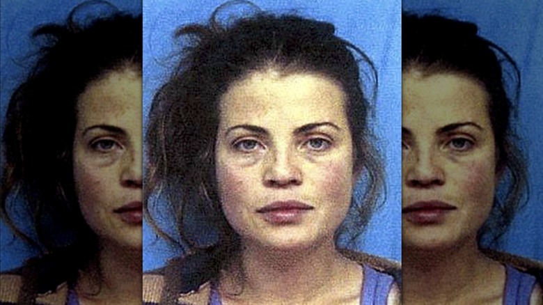 Photo de Yasmine Bleeth en septembre 2001