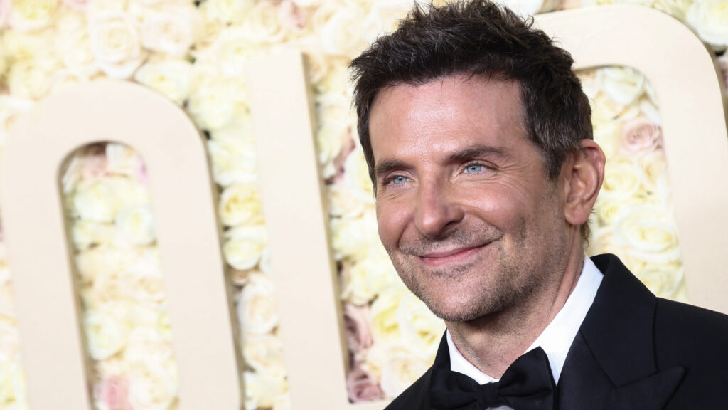 Bradley Cooper était insupportable aux Golden Globes 2024 et tout le monde l'a remarqué