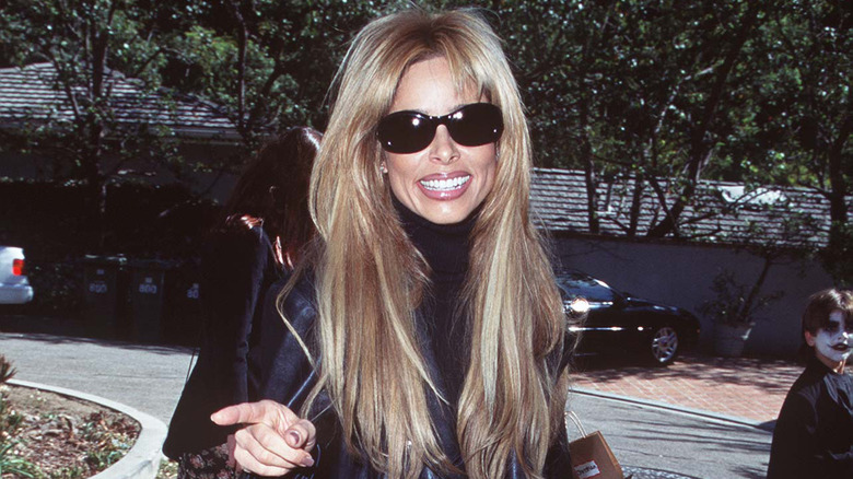 Faye Resnick souriante