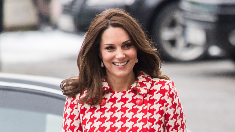 Kate Middleton marchant