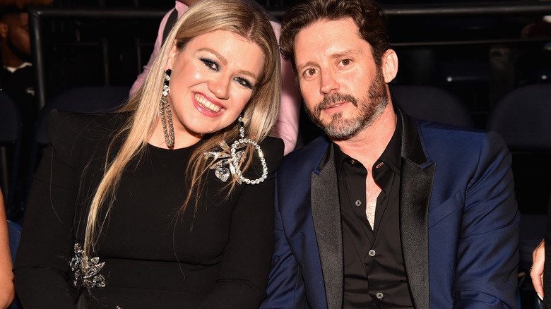 Brandon Blackstock pose avec Kelly Clarkson